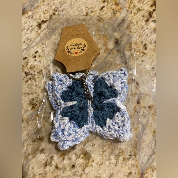 Set of 2 New Handmade Crochet Butterflies Keychains  Backpack Purse Decor - Picture 7 of 8